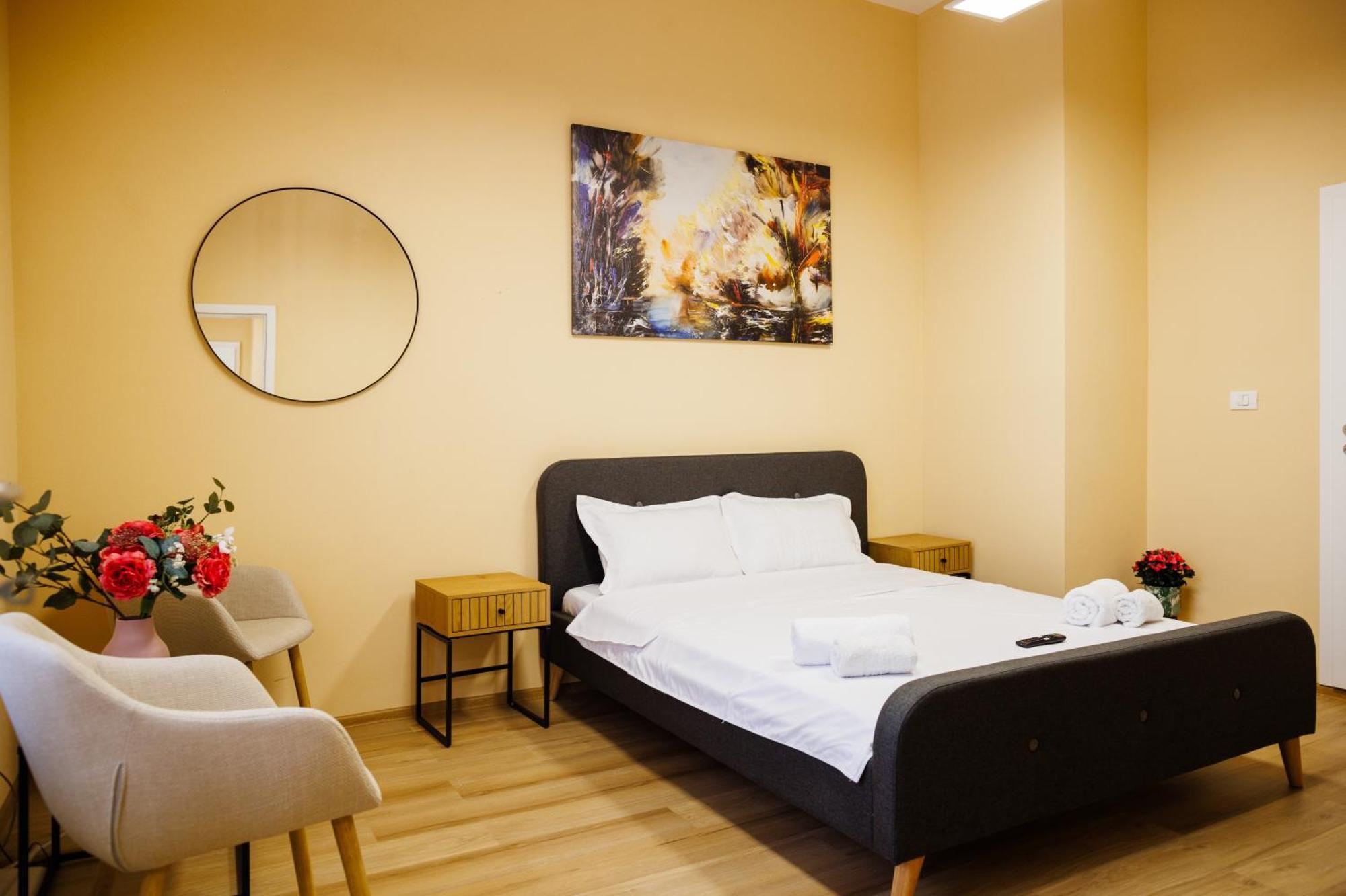 Studio In Old Town'S 1752 Hotel 티미쇼아라 외부 사진
