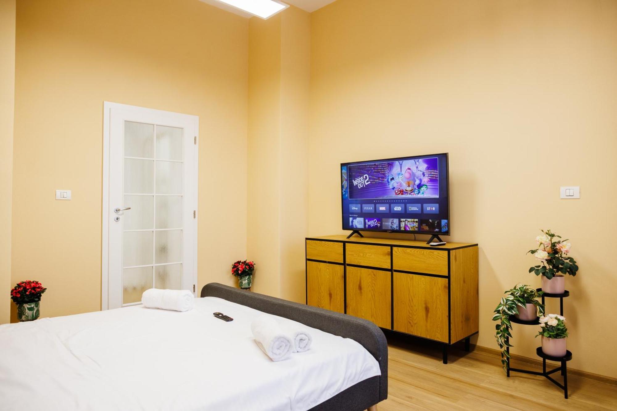 Studio In Old Town'S 1752 Hotel 티미쇼아라 외부 사진